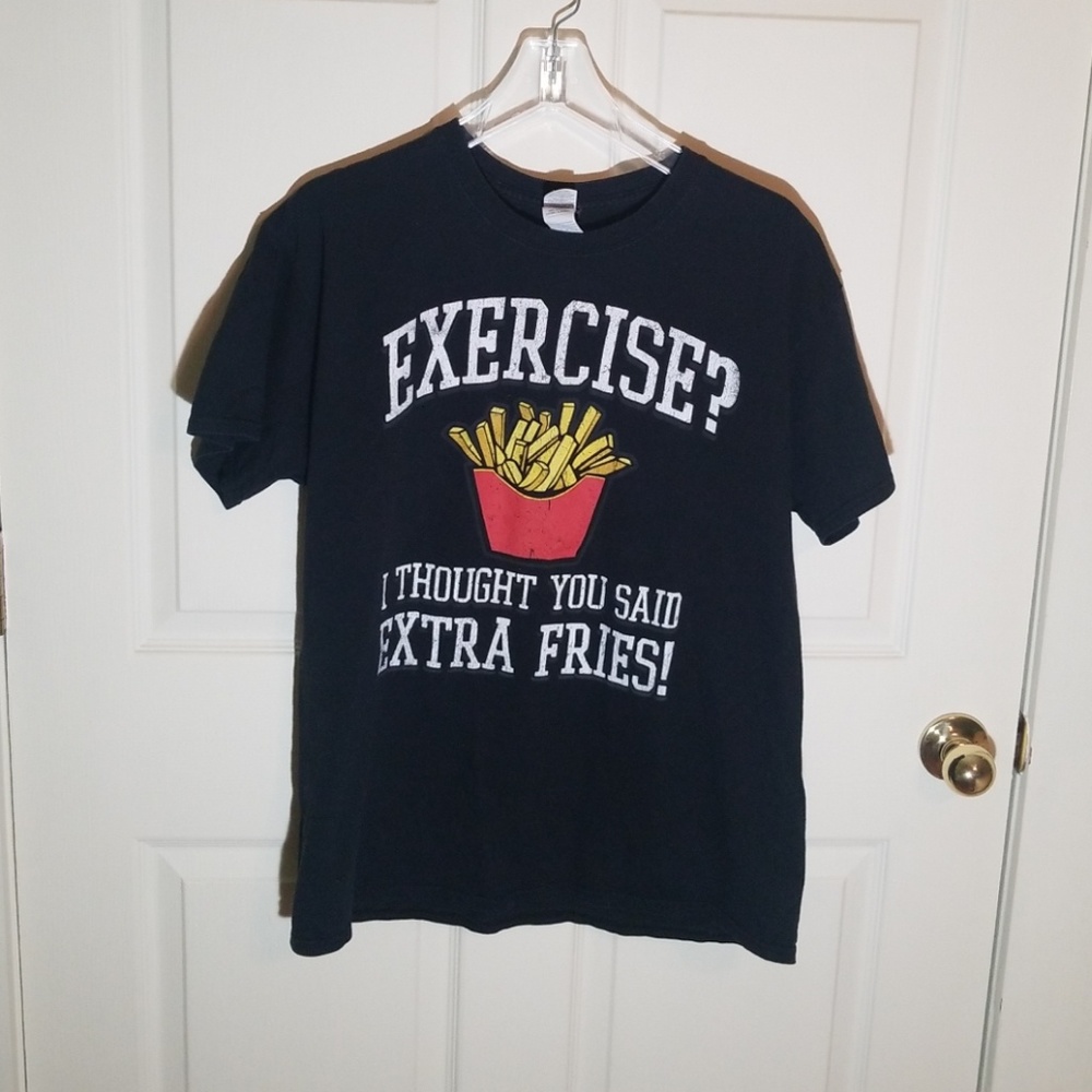 Graphic tee!!